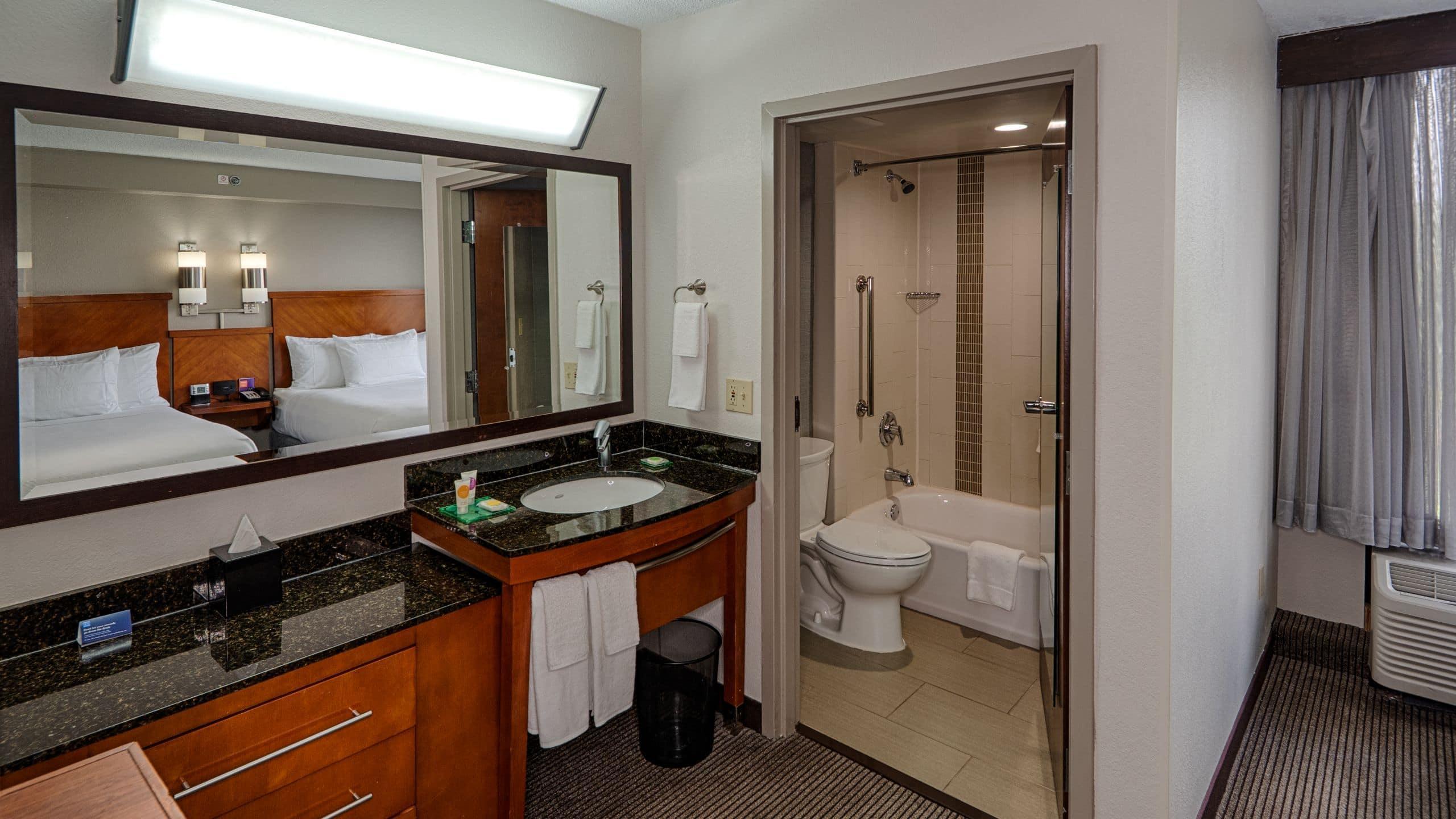 Hyatt Place North Raleigh Midtown מראה חיצוני תמונה